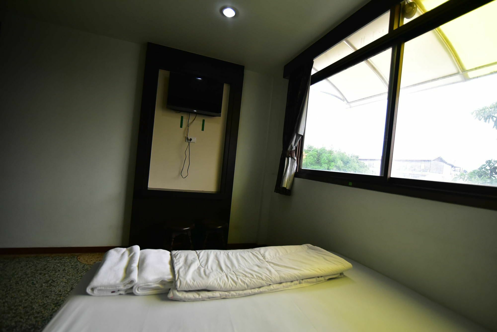 Thara House Hotel Bangkok Exterior foto