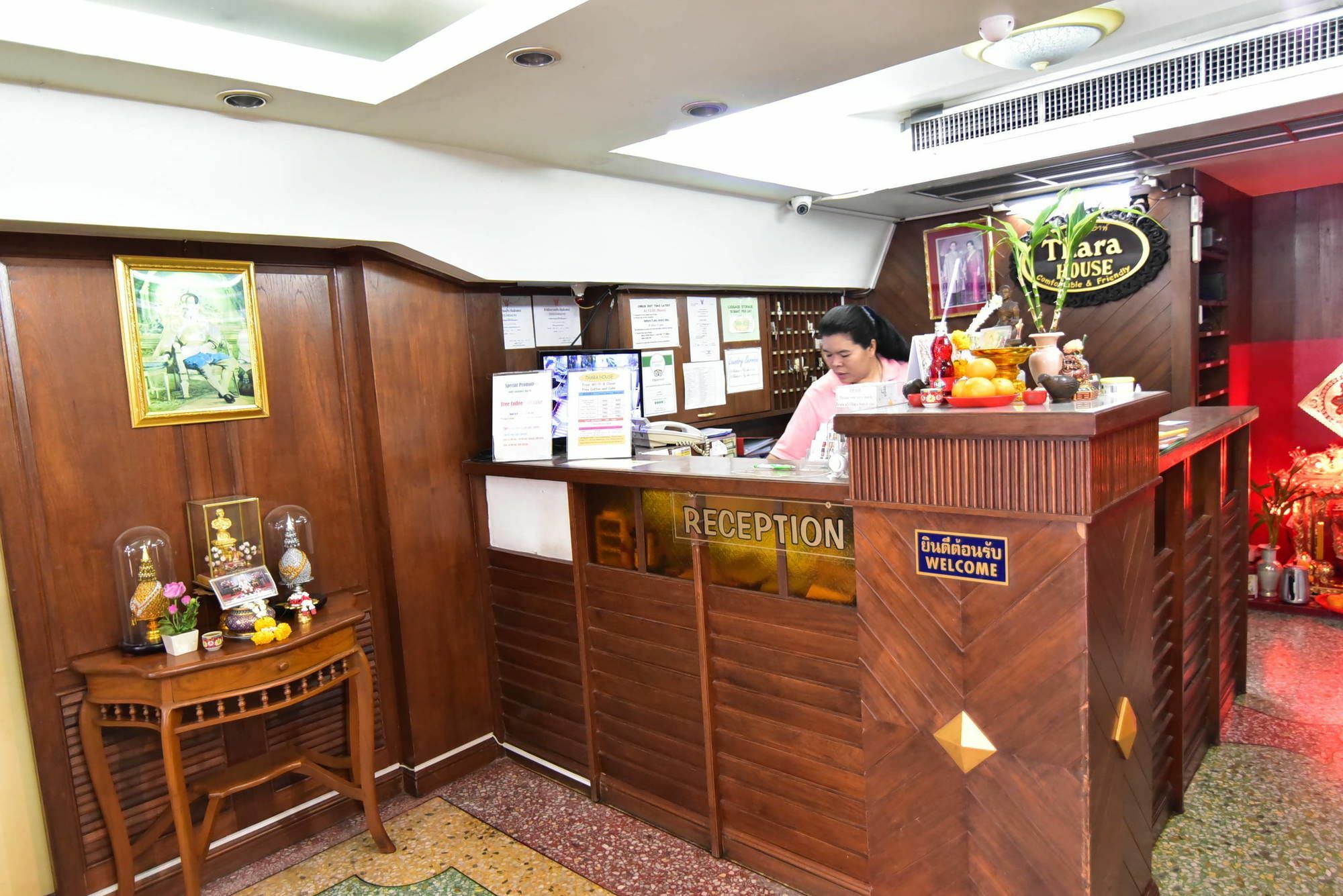 Thara House Hotel Bangkok Exterior foto